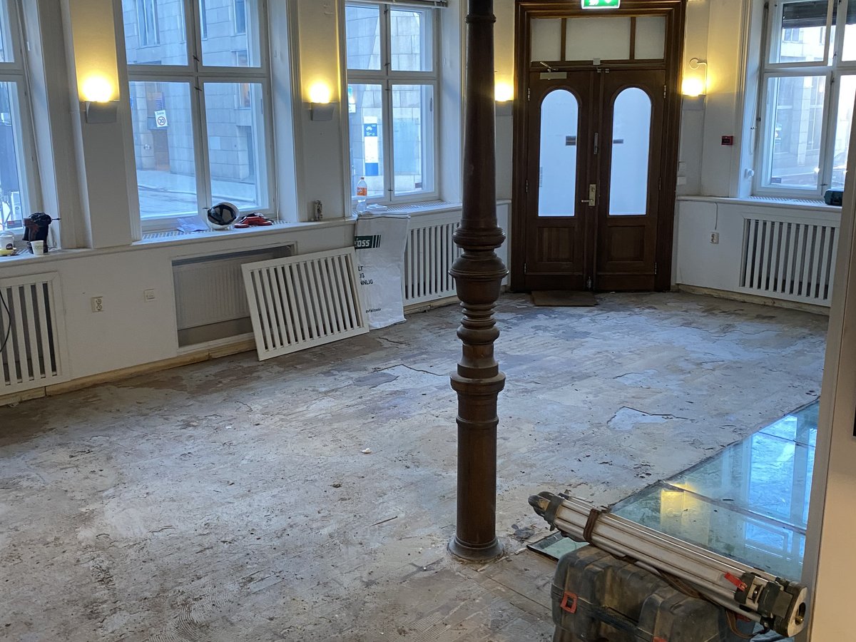 Entré mot inngangsparti, før