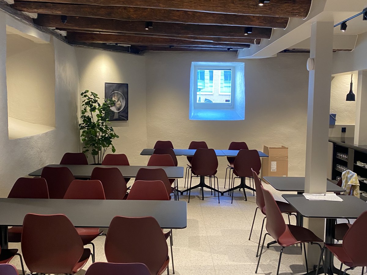 Kantine, utgraving og ferdig resultat, etter