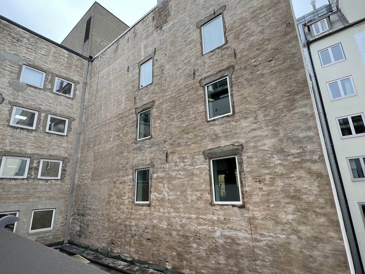 Fasade mot bakgård, etter